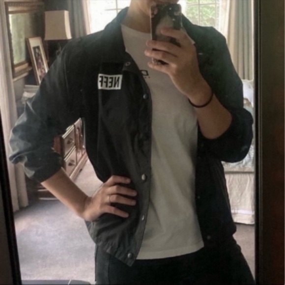 Neff x Disney | Mickey Mouse Mosaic Nylon Water Resistant Windbreaker - Picture 5 of 7